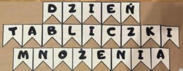 Napis dzień tabliczki mnożenia