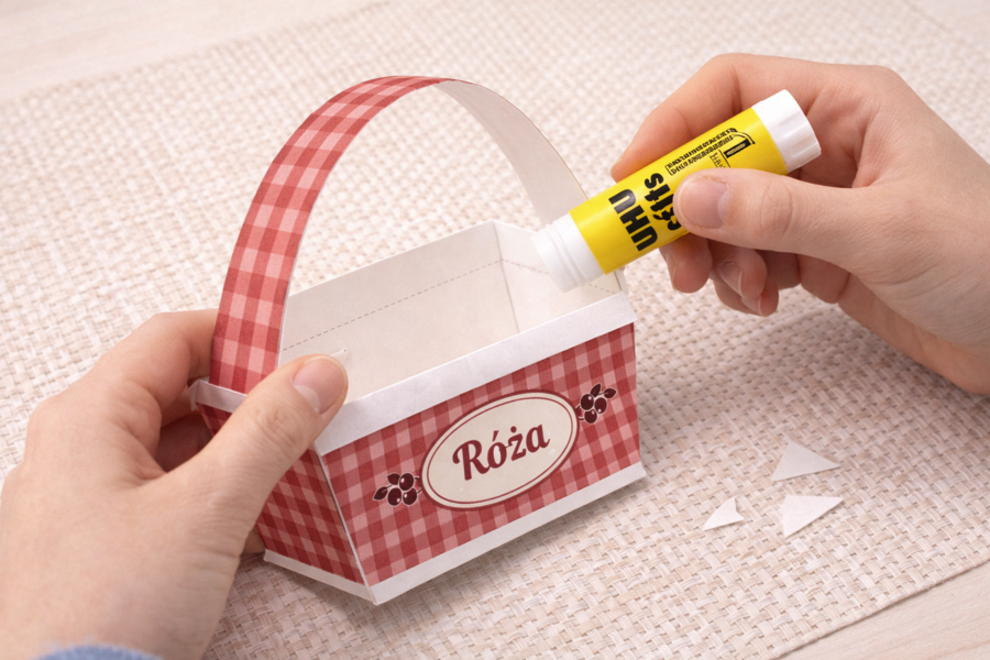 Wycinanka. Koszyk Róży