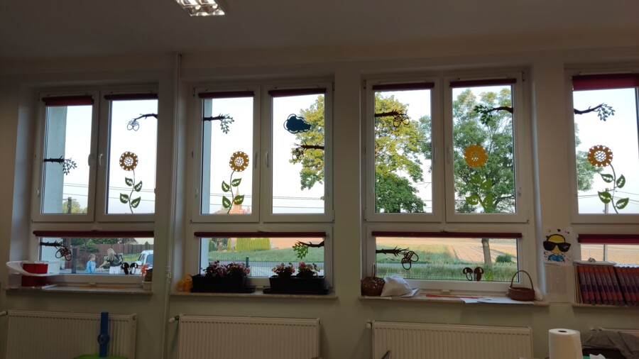 Jesienne szablony - dekoracja na okna