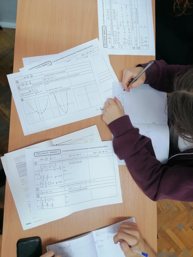 Szkicowanie paraboli - modelowanie