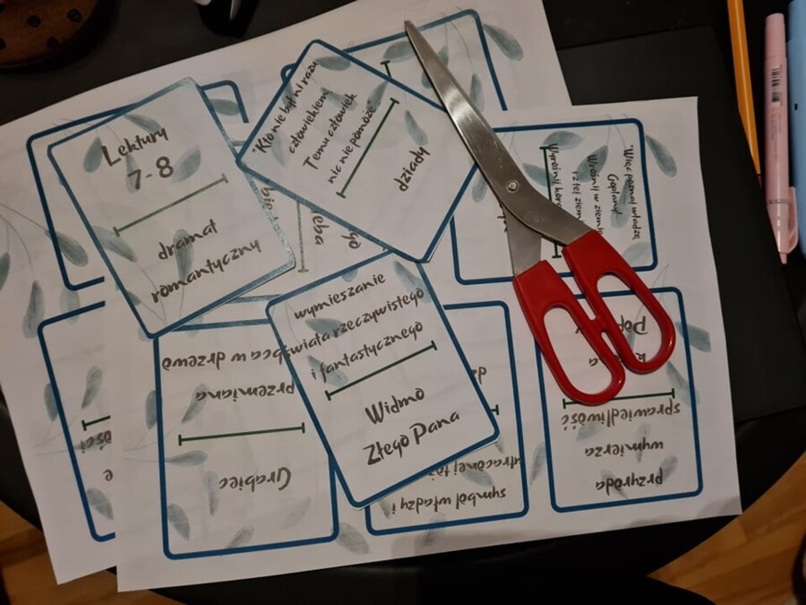 Domino - lektury - powtórzenie