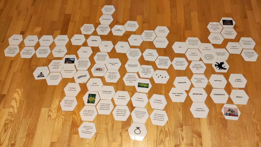 Liryka w heksach edukacyjnych zamknięta