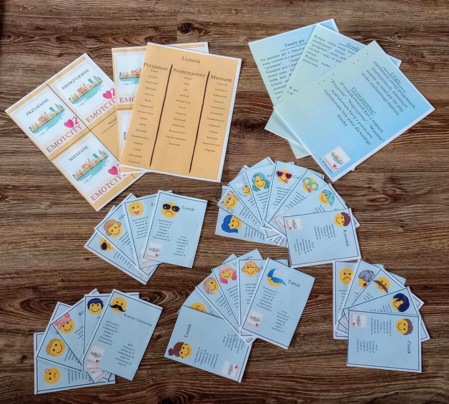 Autorska gra karciana Emotcity2 - rozwój kompetencji emocjonalno-społecznych