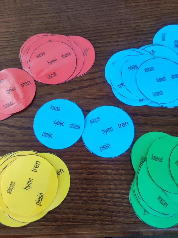 „Narodowe czytanie w kołach zamknięte”