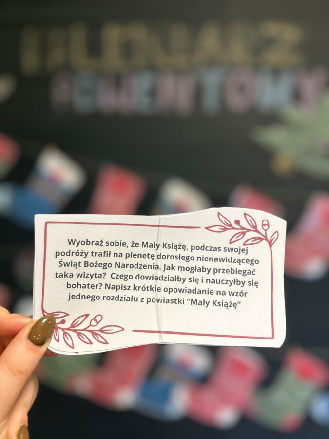 Polonistyczny kalendarz adwentowy dla klasy 7 i 8. Aż 43 zadania!