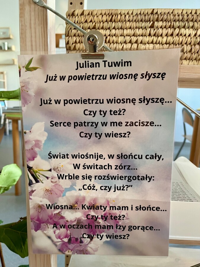 Wiersze o wiośnie - kolorowe karty tematyczne A4