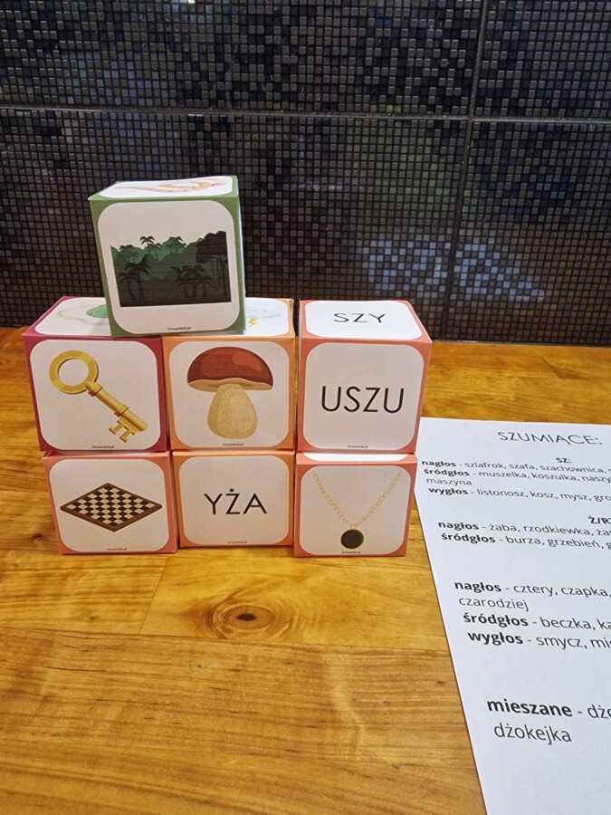 Kostki logopedyczne - szereg szumiący