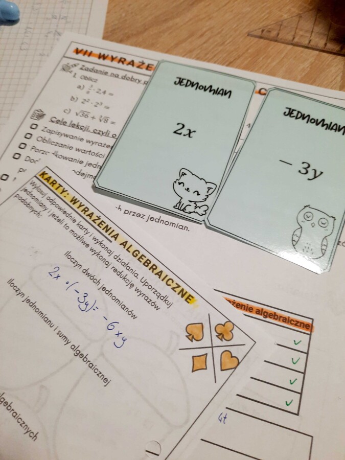 Gra karciana z wyrażeń algebraicznych (klasa 6,7,8)