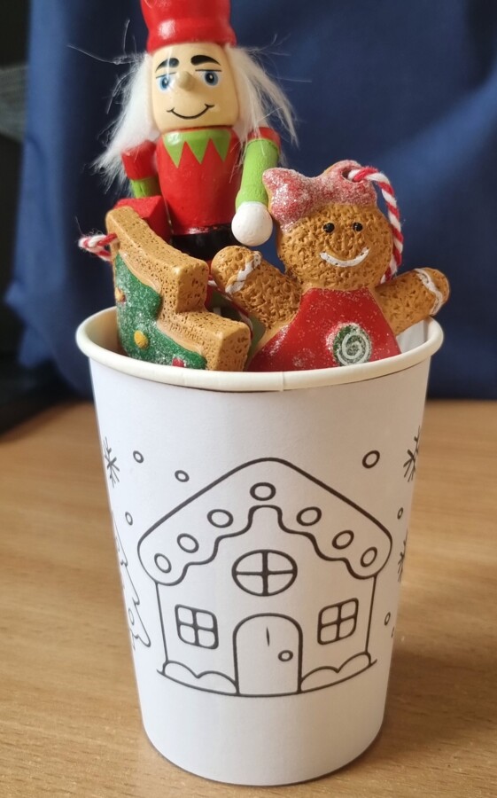 Świąteczne Szablony na Kubki Papierowe 200 ml – 12 Wzorów! | Kolorowanki | PDF do Druku