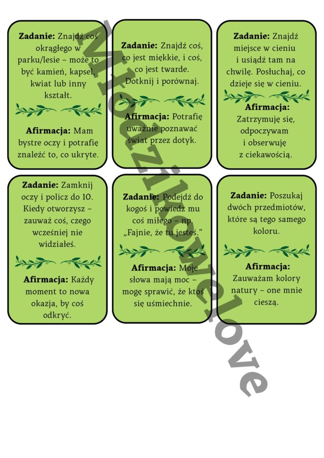 Karty mocy w lesie i parku