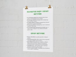 Plakaty edukacyjne. Cykl życia fasoli (etap 1: nasiono, etap 2: kiełek, etap 3: młoda roślina, etap 4: dorosła roślina). Jak segregować śmieci? Kolorowe kosze i co do nich wrzucamy? Najczęstsze błędy i odpady nietypowe.