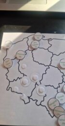 Materiał do zalaminowania/praca w grupach/stacje zadaniowe/układanka/puzzle „Obszary chronionego krajobrazu”, „Parki narodowe Polski” w pdf. Przyroda, Geografia 7, dział „Poznajemy krajobraz najbliższej okolicy”.