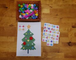 Układanka lewopółkulowa - Ubierz świąteczną choinkę