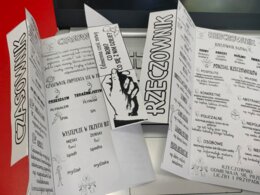 Składane wklejki odmienne części mowy