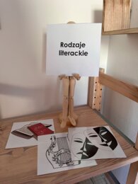 Rodzaje literackie - cechy - karty