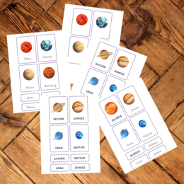 Kosmiczne karty Montessori