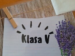 Klasa 5 - witacz, tabliczka na drzwi