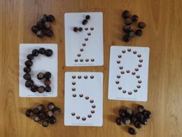 Kasztanowy alfabet + cyfry