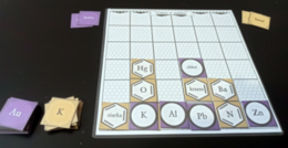 Tytuł: Klasa 7. Chemia. Gra kółko i krzyżyk (benzen) - fiszki nazwa i symbol pierwiastka