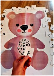 ZABAWY Z MISIEM - DZIEŃ PLUSZOWEGO MISIA