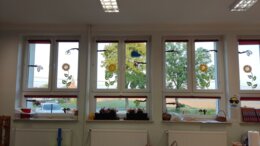 Jesienne szablony - dekoracja na okna