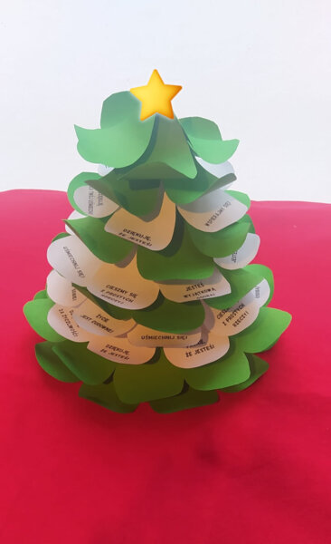 Dekoracje świąteczne z przesłaniem