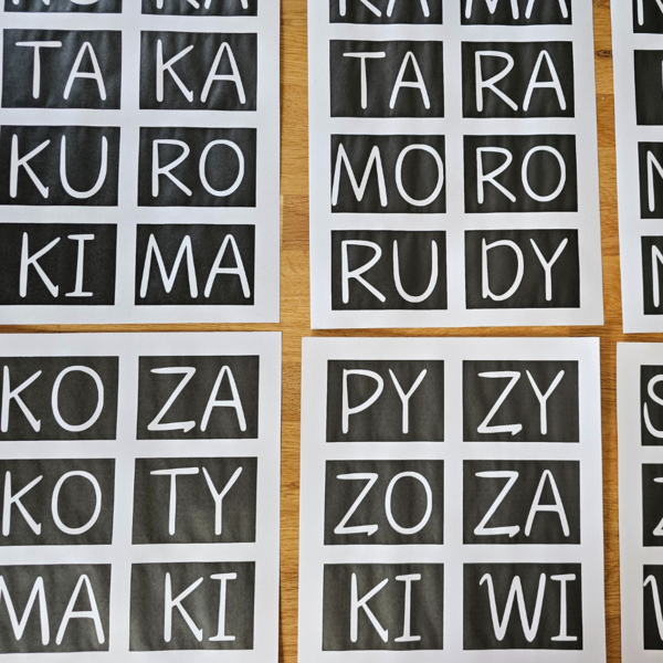 SYLABY OTWARTE - czarne tło, wyrazy dwusylabowe