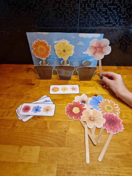 Układanka lewopółkulowa przestrzenna - kwiaty