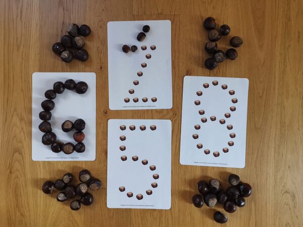 Kasztanowy alfabet + cyfry