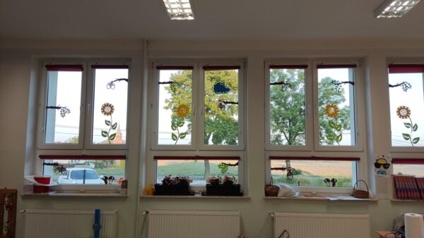 Jesienne szablony - dekoracja na okna