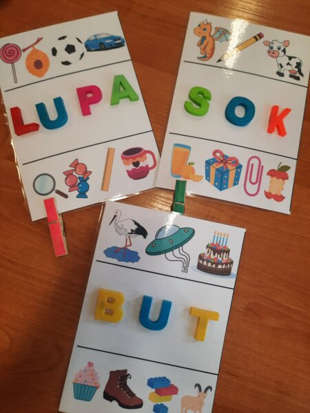 Analiza i synteza głoskowa wyrazu - zabawa klamerkowa