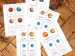 Kosmiczne karty Montessori
