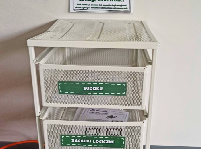 MATERIAŁY DEKORACYJNO-DYDAKTYCZNE DO SALI MATEMATYCZNEJ