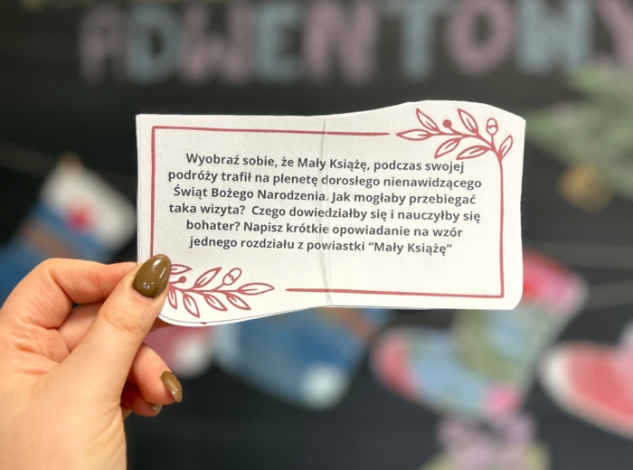 Polonistyczny kalendarz adwentowy dla klasy 7 i 8. Aż 43 zadania!