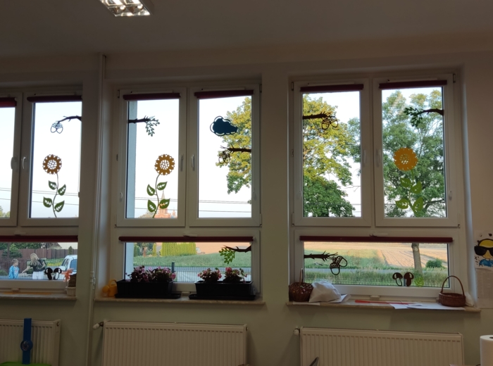 Jesienne szablony - dekoracja na okna