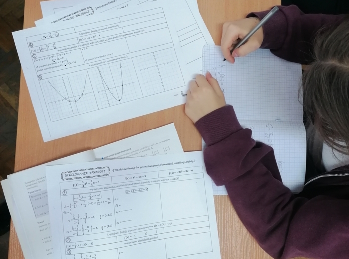 Szkicowanie paraboli - modelowanie