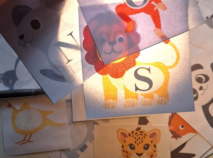 Zabawa latarkowa UKRYTE LITERKI