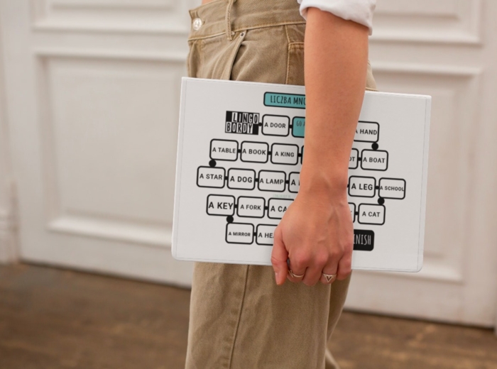 LICZBA MNOGA 02 – gra planszowa (wersja po angielsku)