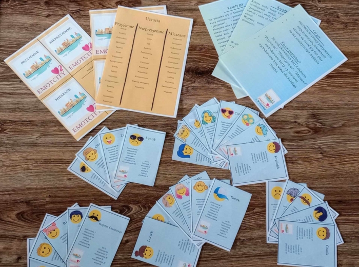 Autorska gra karciana Emotcity2 - rozwój kompetencji emocjonalno-społecznych