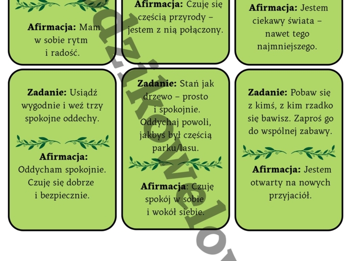 Karty mocy w lesie i parku