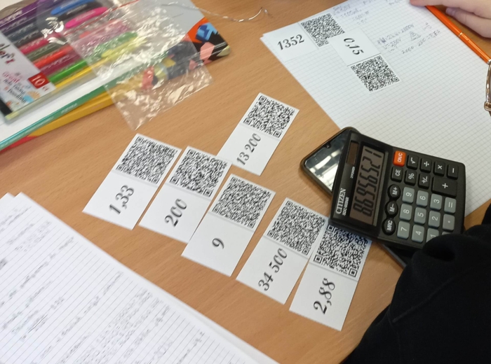 Praca i moc prądu elektrycznego z QR kodami