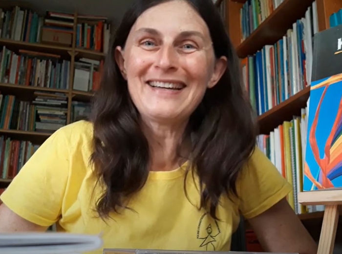 Czytanie znienacka. Wydawnictwo Stowarzyszenia KLANZA. Od 30 lat w Polsce:)