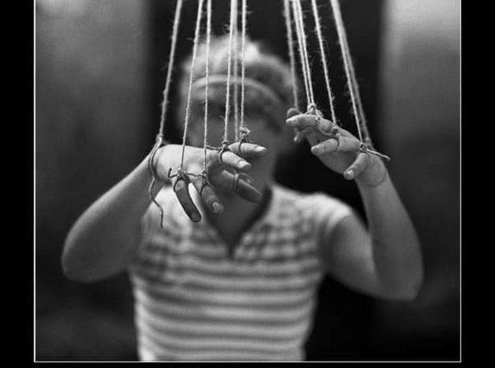 "W zatrzęsieniu" W. Szymborska - karta pracy