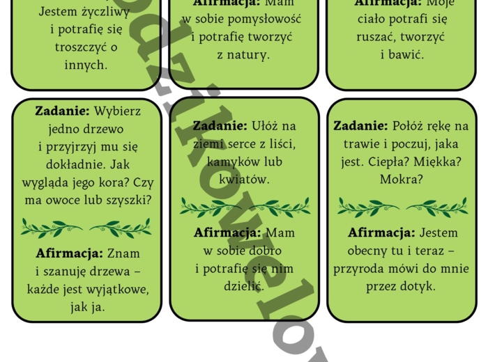 Karty mocy w lesie i parku