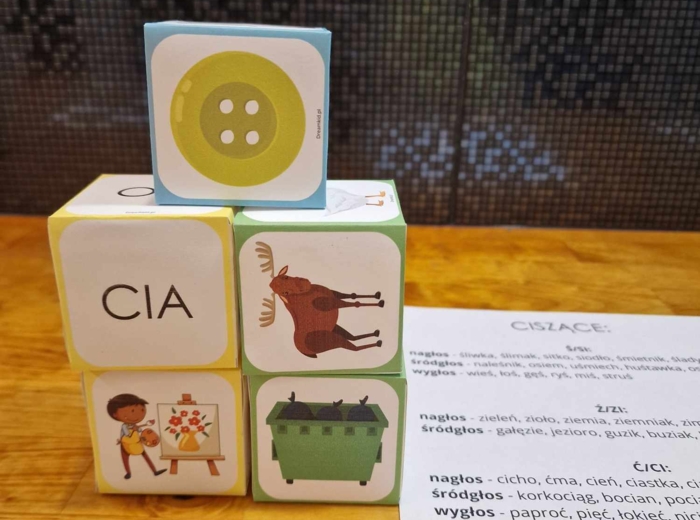 Kostki logopedyczne - szereg ciszący