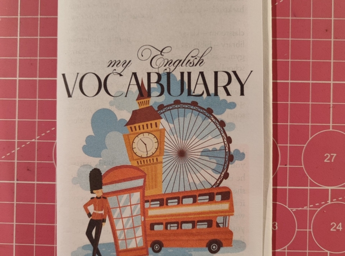 Broszurka - słówka - język angielski - klasy 1-3 - SuperHeroes