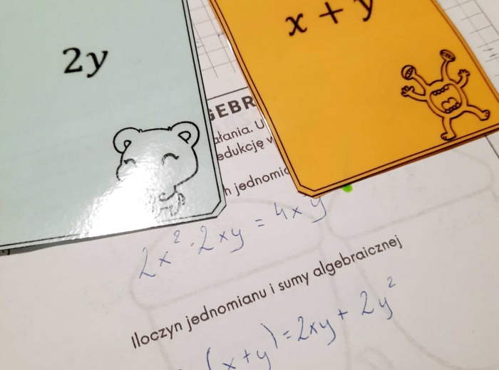 Gra karciana z wyrażeń algebraicznych (klasa 6,7,8)