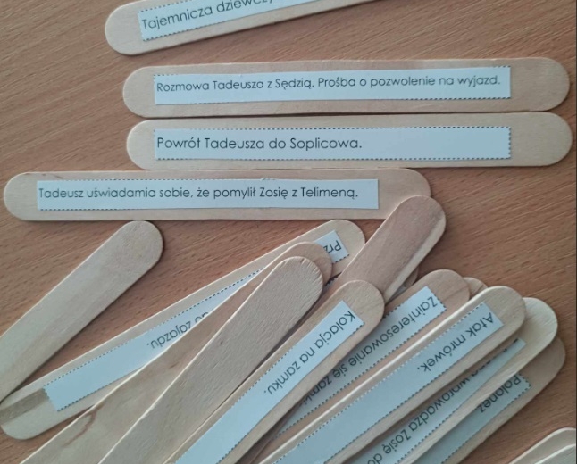 Plan wydarzeń na patyczkach - "LATARNIK" Hentryka Sienkiewicza