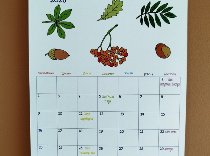 Kalendarz 2026 z kartą pracy na każdy miesiąc. Dni nietypowe.