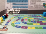 Klasa 7. Chemia. Gra planszowa – Atomy i cząsteczki + pionki i kostka 3D​
